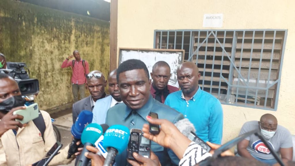 Fraudes aux examens à travers des groupes WhatsApp en Guinée : le tribunal de Kaloum annonce des arrestations